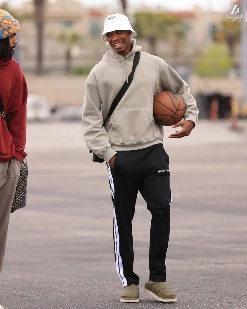 ayx体育 -洛杉矶湖人发布备战花絮，冲刺阶段完成体检，法甲任务艰巨，团队化学反应显著的简单介绍